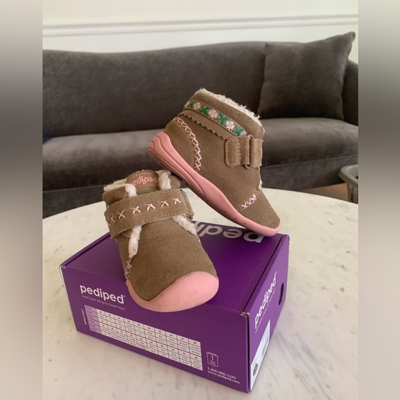 Pediped Rosa Gingersnap booties with box - Picture 2 of 5